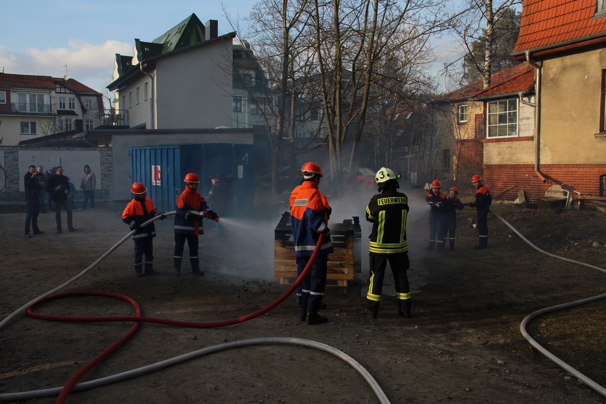 n_2016_03_19_Eichwalde_Feuerwehrfruehlingsfest_5504.jpg