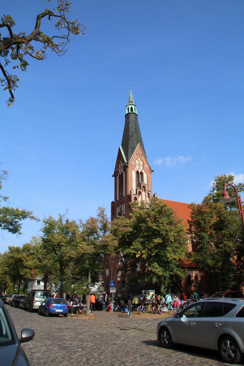 n_2016_09_24_Eichwalde_Flohmarkt_ev_Kirche_017.jpg