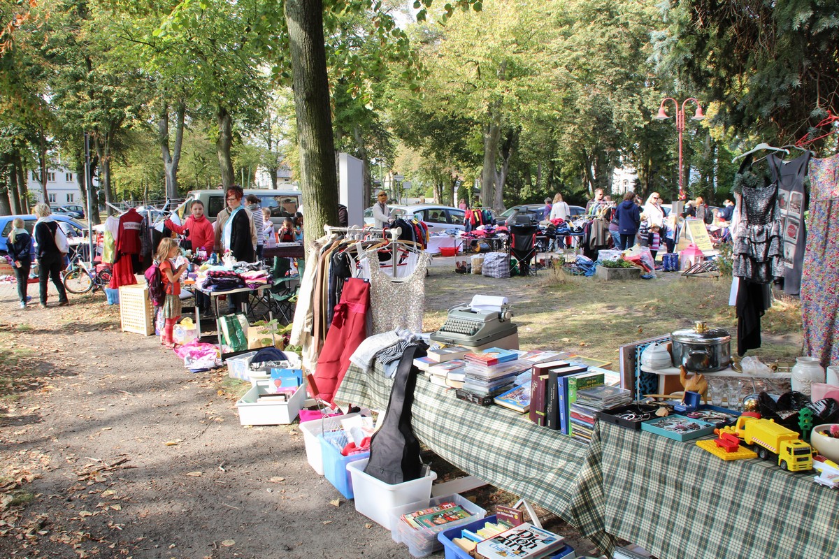 n_2016_09_24_Eichwalde_Flohmarkt_ev_Kirche_040.jpg