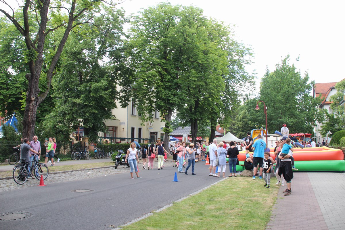 n_Eichwalde_2017_06_10_Rosenfest_2002.jpg